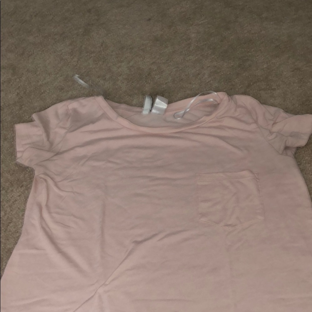 Pink t shirt with frocket